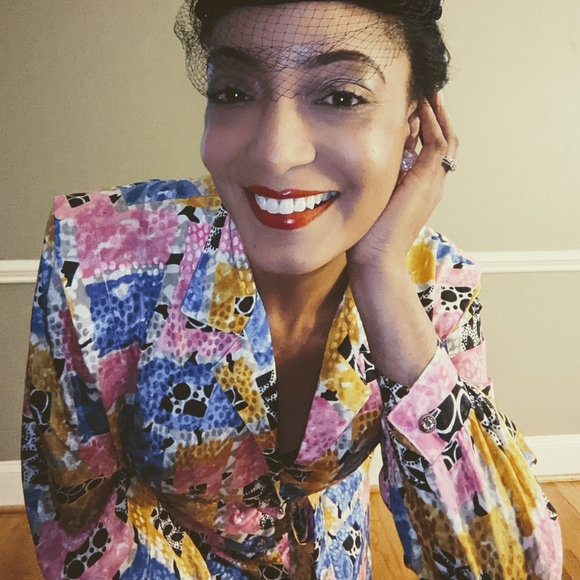 Meet your Posher, Toye - Picture 1 of 3